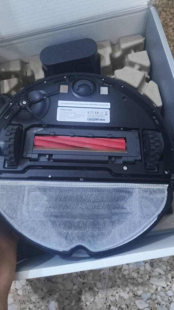روبوت مسح وكنس
استفسار علا 7734688042
