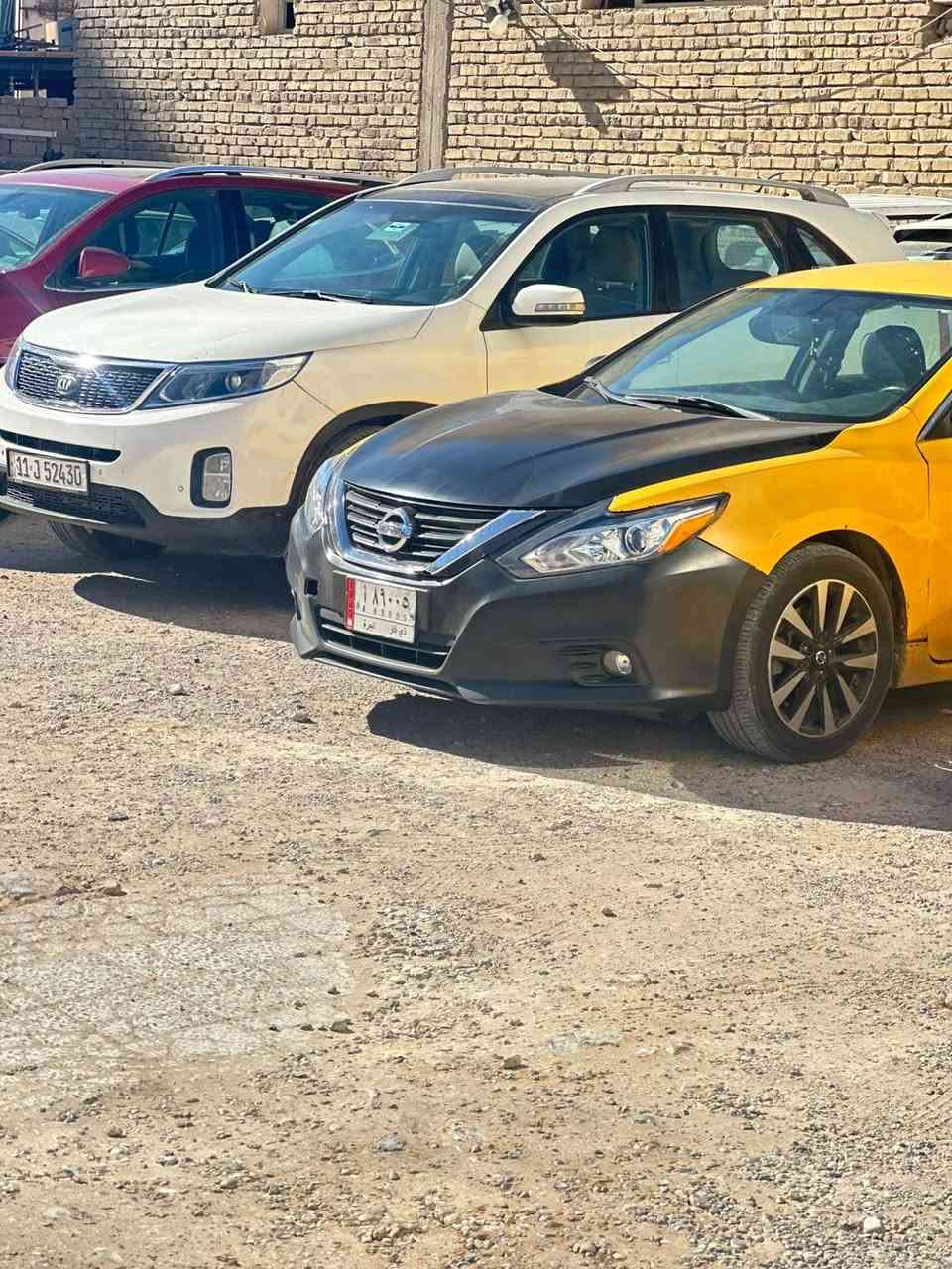 سياره امريكي 2400 فئة sv ضربته الي بامريكه جاملغ وباب مبدلات وسويت بيه انا حادث قبل فتره بدلت بنيد هم ***********متواجد اتصال واتساب فقط مكان سياره ناصريه مركز
