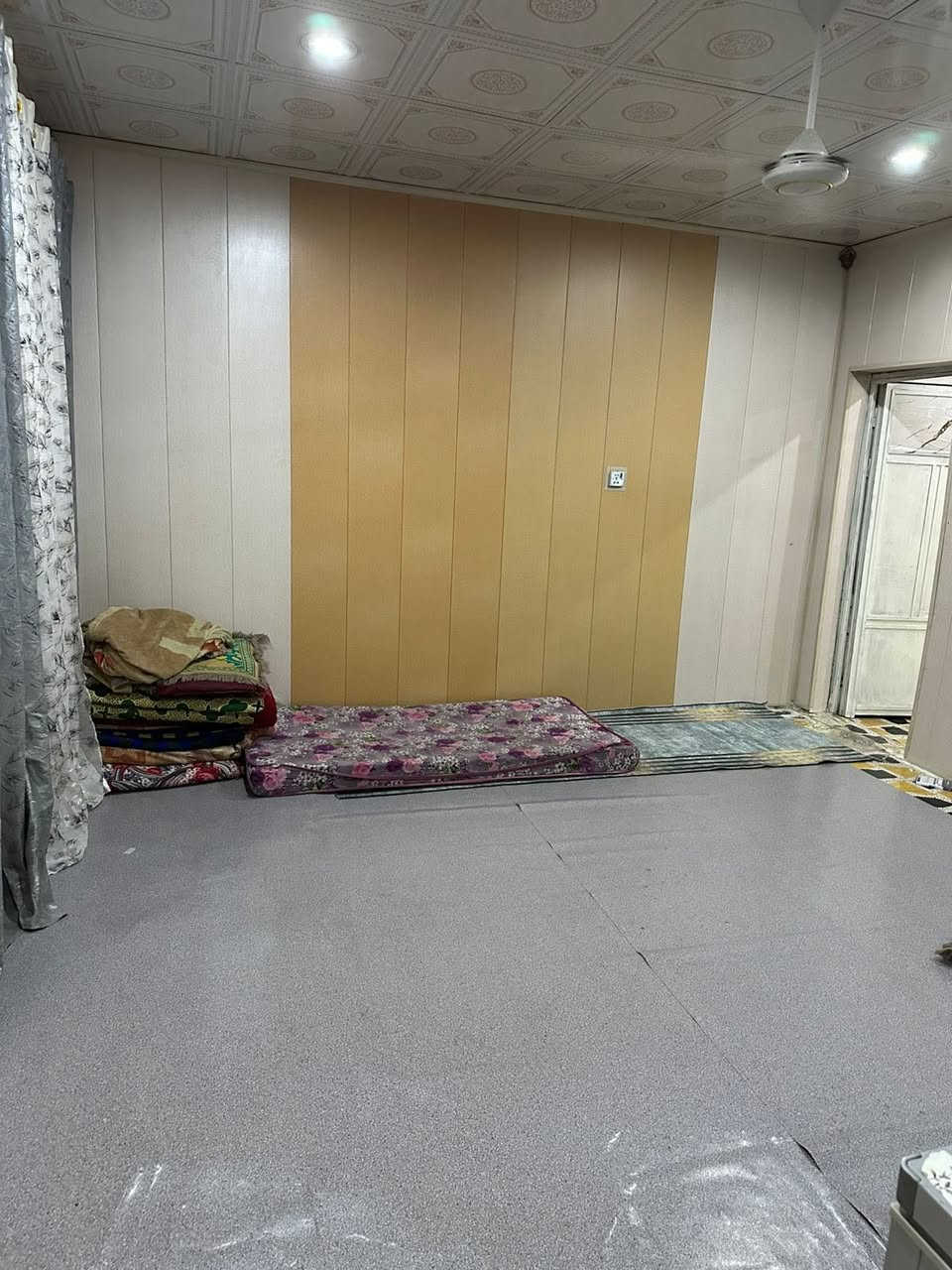 السلام عليكم 
دار تجاوز  للبيع
المكان:حي الفرات قرب المستوصف على شارع العام
لاستفسارات خاص: ***********
رجاءً الي مو شراي لا يراسل
