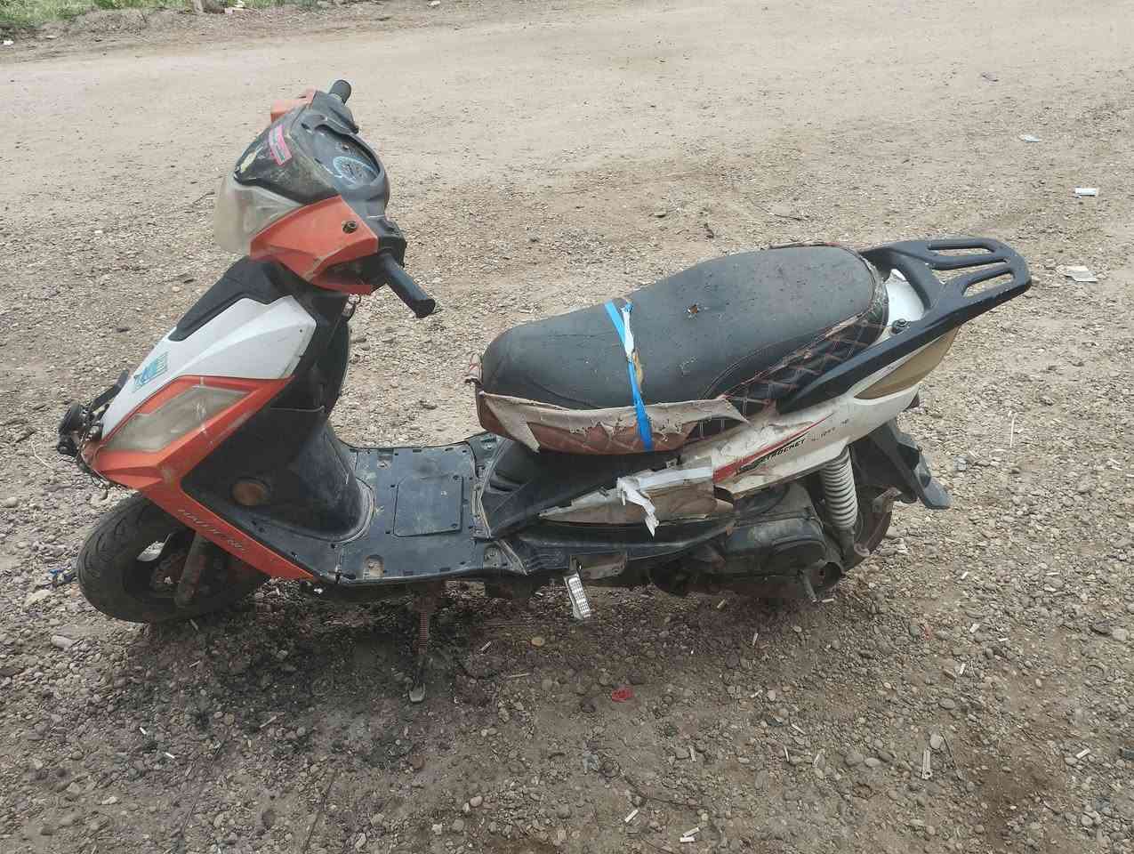 السلام عليكم دراجه رص للبيع محرك ياباني دراجه ناقصه بس كفر كهربائيات كله شغاله بس الصلف نوبات يخربط ميشغل شغاله هندر السعر 150هه‍ ***********
