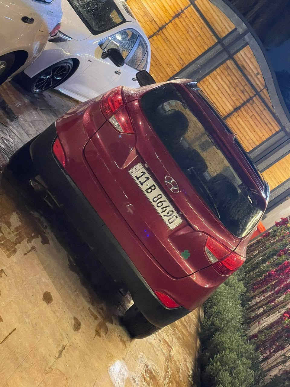 سلام عليكم عندي توسان 2011 السياره فول مواصفات شاشه بني رامه تخم تاير حداديه كشن كهربائيّ صدر امامي خلفي السياره كلهه على وضع الشركه ما ناقص اي شي السياره على البلاد ميكنه  دوش كفاله عامه السياره ما ماشيه هوايه استخدام شخصي ماشيه فوك الميه بيهه اربع قطع صبغ اثر جراد
السعر 107 العنوان بغداد شهداء البياع رقم الهاتف ***********
