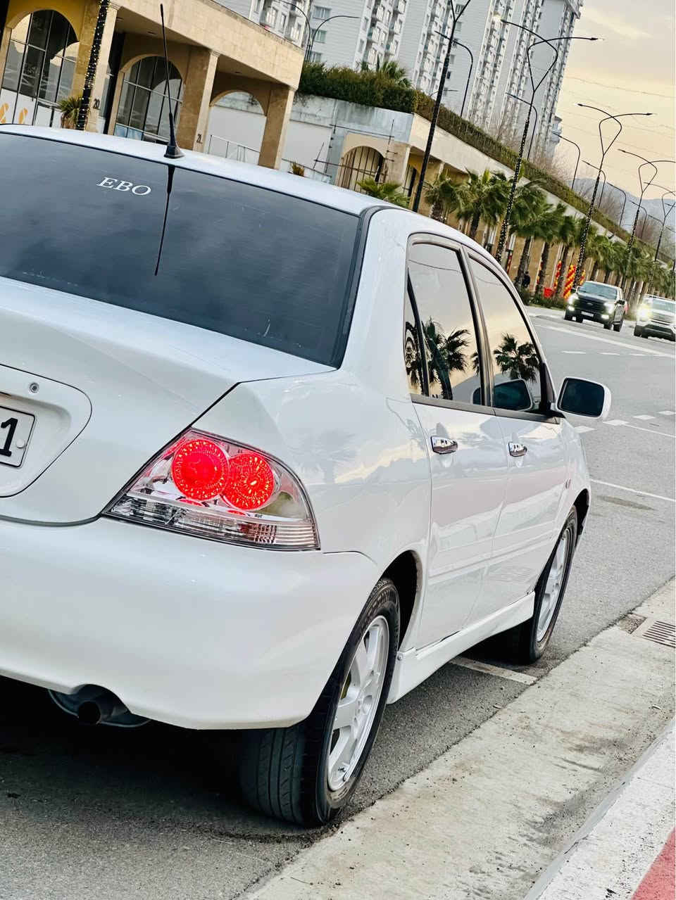 لانسەر 2007 فول مواسەفات کوێتی
گێرو مە کینە بە شەرت مەکینە گەورە 4 تایەی تازە دەسک ستیل ناو زەرد فۆرمیکا دەبڵ ئێرباگ ABS دۆسە سپۆرت ویل کەپ سویج کۆنترۆل شاشە و کامێرا گەرمی و ساردی مەزبوت 4 پارچە بۆیاخ سەنەوی تازە بەسەرچوە سەیارەکە مالی دۆستە  نرخی 78$ مەجالێکی زۆر کەم 
***********
*********** السليمانية, العراق
