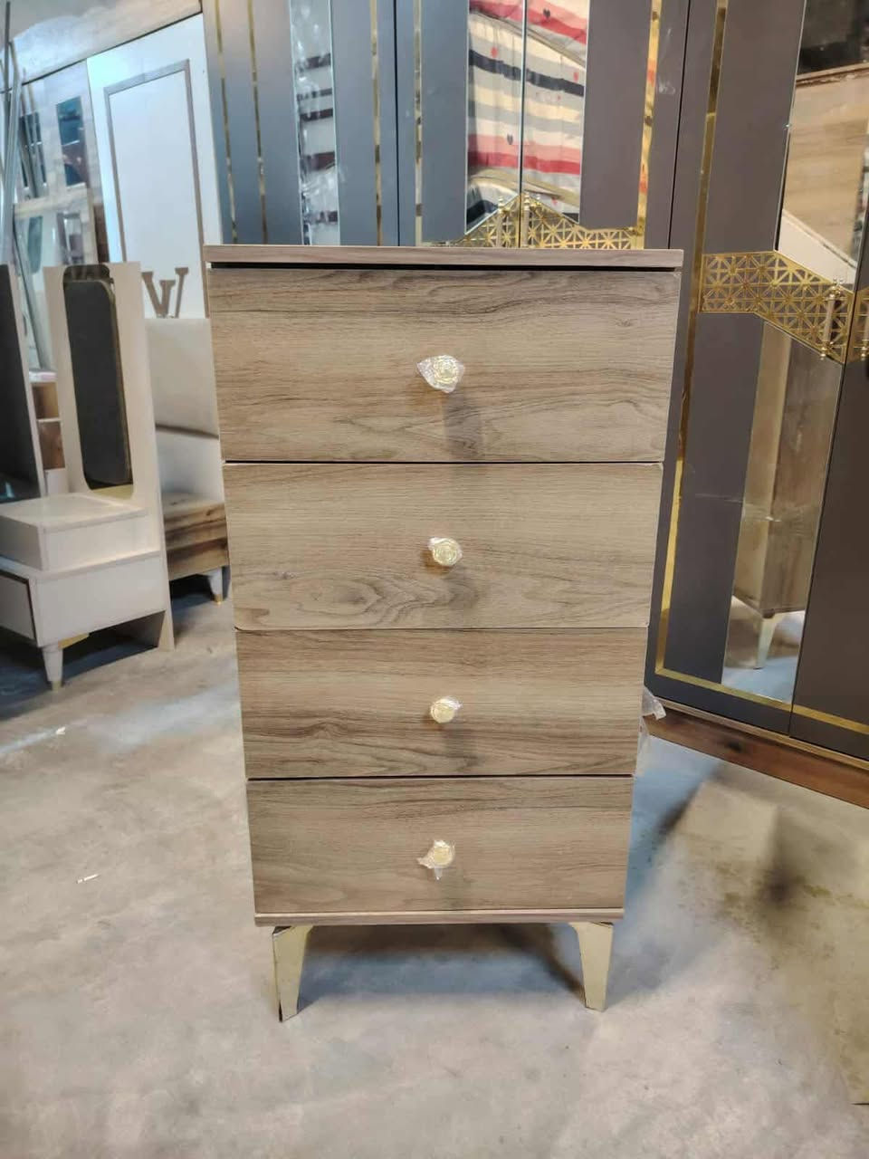 غرفة نوم التركي 🇹🇷
عدد 7قطع ✨
نضافة 90٪ فول نضافة✨
سعر 650 الف مع دوشك
شد ونقل مجاني داخل بغداد 
محافظات بكروة ✨


**إذا كنت صاحب هذا الإعلان وتريد حذفه لأي سبب، رجاءا أرسل رسالة إلى الدعم الفني**