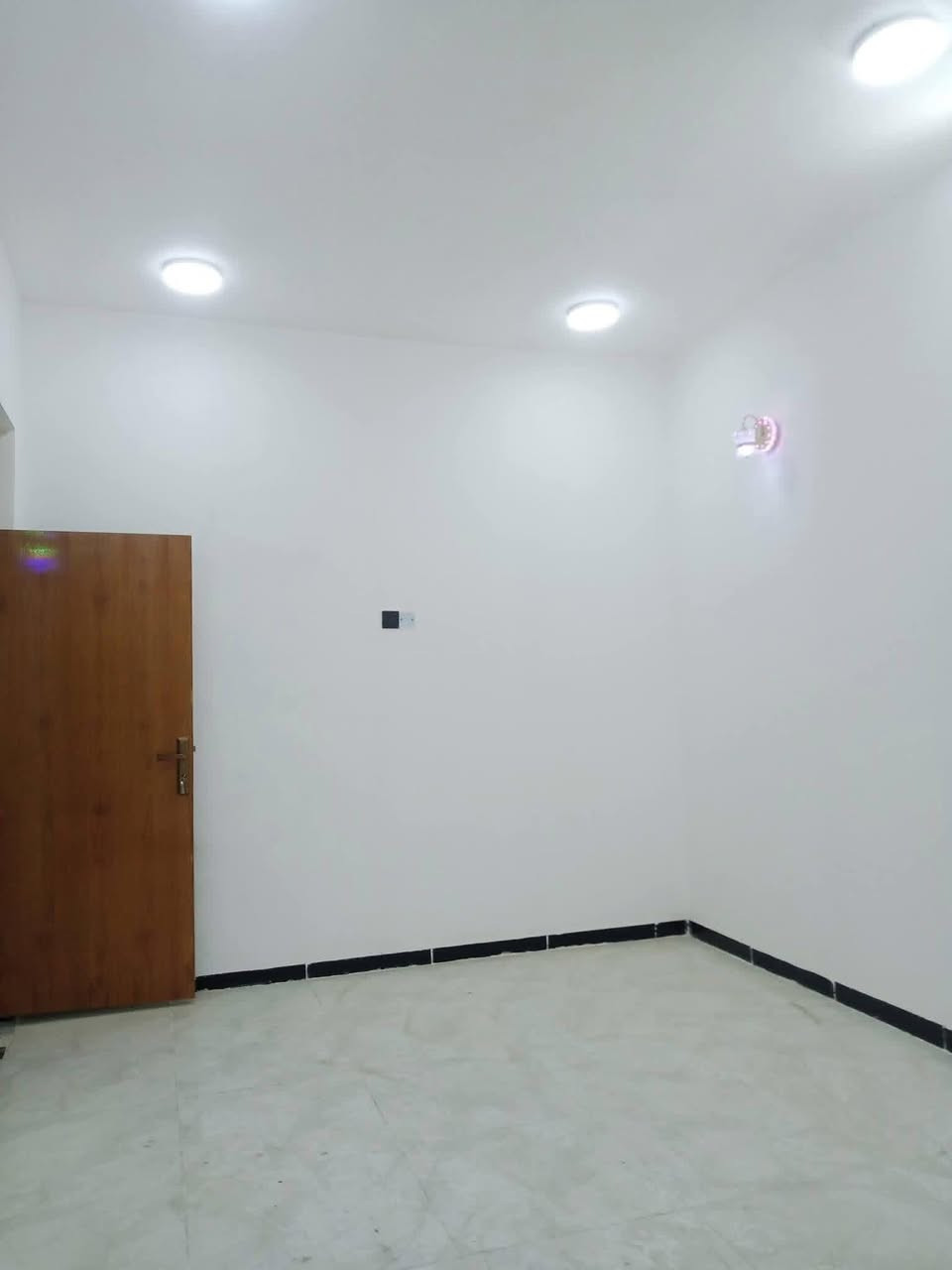 بيت 100متر  البيع  سعر 32 وبيه مجال. 
العنوان مقابل ملحق قريت الغدير 
***********
