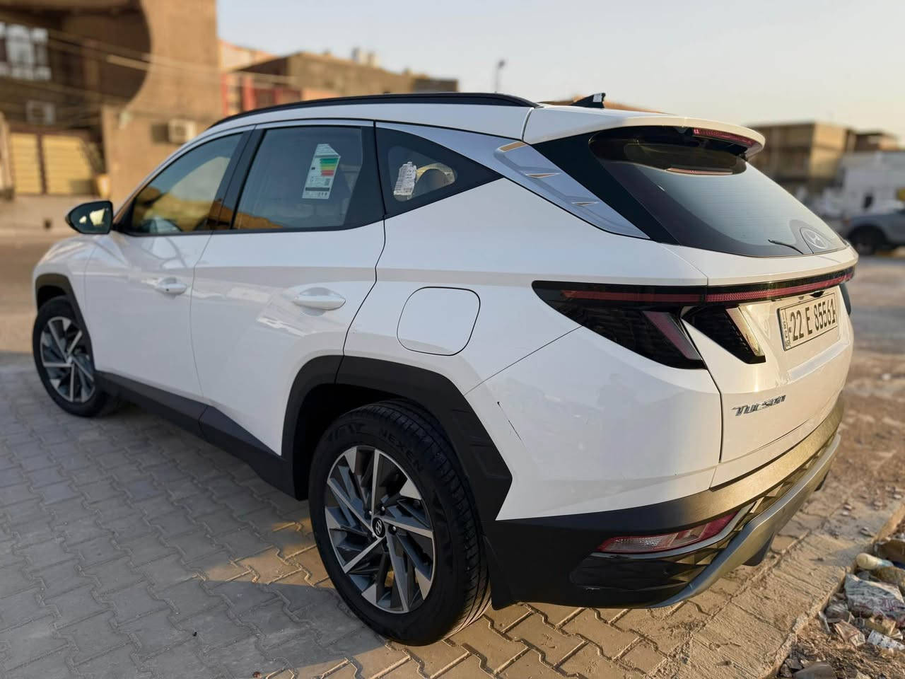 توسان موديل 24 خليجي 
السياره نضيفه ماشيه 40 الف
بيها بارد بالجنطة وبيها شخط بالباب والباقي مكفوله ومواصفاتها 
حساسات امامي خلفي 
سايد بريك بصمه 
لايت زينون اصلي شركه 
ويل كب عدد 5
كشنات كهرباء 
تبريد قطعتين 
بردات خلفيه 
نضام مانع انزلاق ونضام نزول منحدرات جبليه 
3 اوضاع قياده سبورت وايكو وعادي 
اشاير بالمري 
مثبت سرعه كروز 
شاحن واير ليس

السعر 210
الله يرزقع الجميع ويسهل امور الجميع 
مكان السياره النجف الاشرف
للتفاصيل اكثر واتساب 
*********** النجف, العراق
