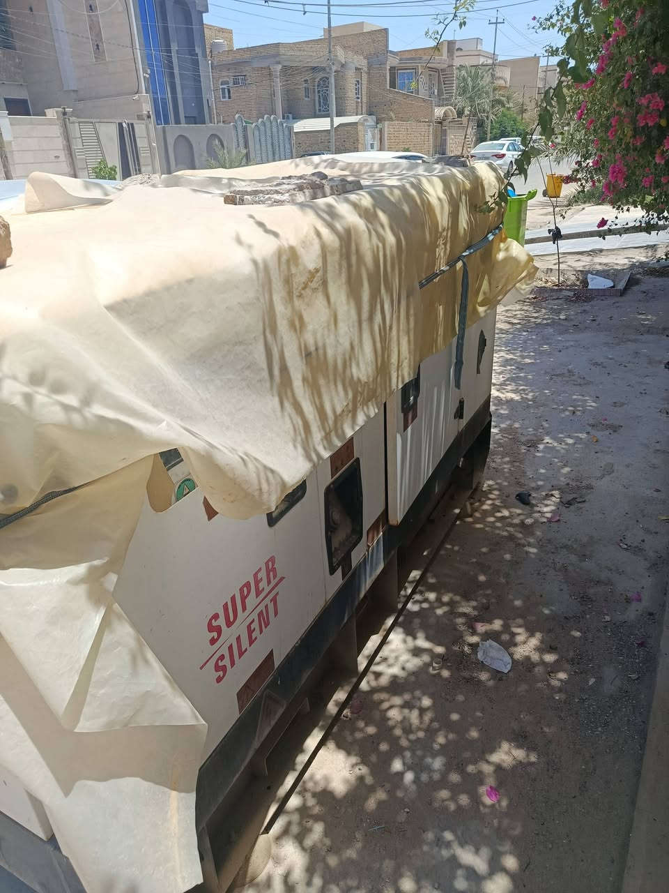 السلام عليكم مولد 60kv جديد مامفتوح بي برعي استخدام 3 اشهر للبيع السعر 40 ورقه وبي مجال بسيط للاستفسار *********** 
 الناصريه مركز
