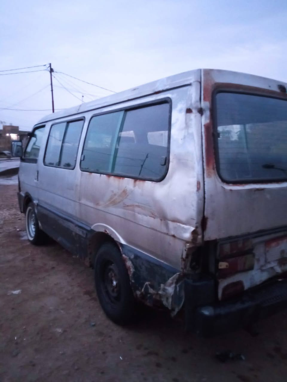 سلام عليكم 
كيا البيع سياره بيه بخار جاهزه كسن تخم تاير كير رقم بغداد احمر سعر 13 وبيه مجال ***********
