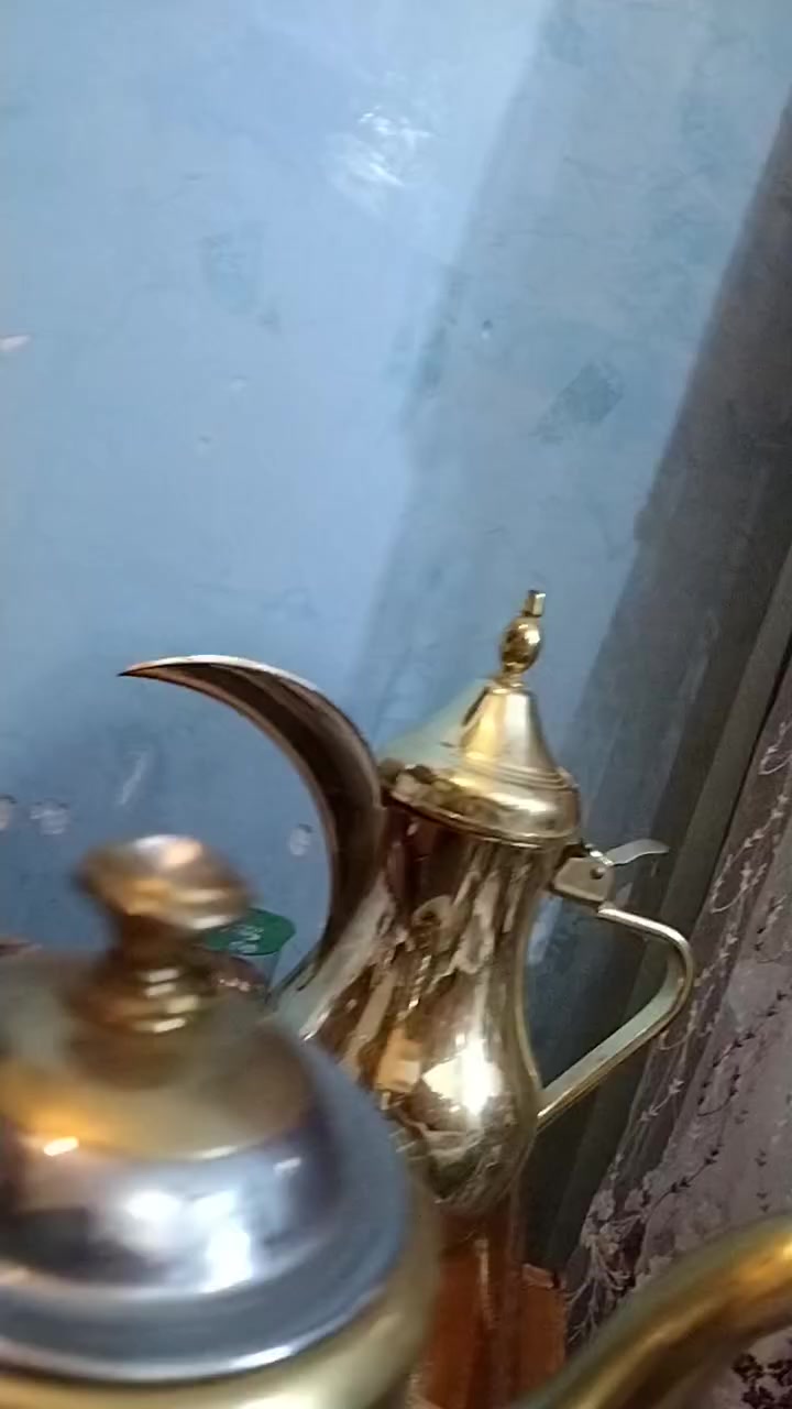 قوري مطعم ذهبي وستيل الصناعة كورية ثقيل جميل جدا كما تشاهدونه السعر ٢٠ الف فقط


**إذا كنت صاحب هذا الإعلان وتريد حذفه لأي سبب، رجاءا أرسل رسالة إلى الدعم الفني**