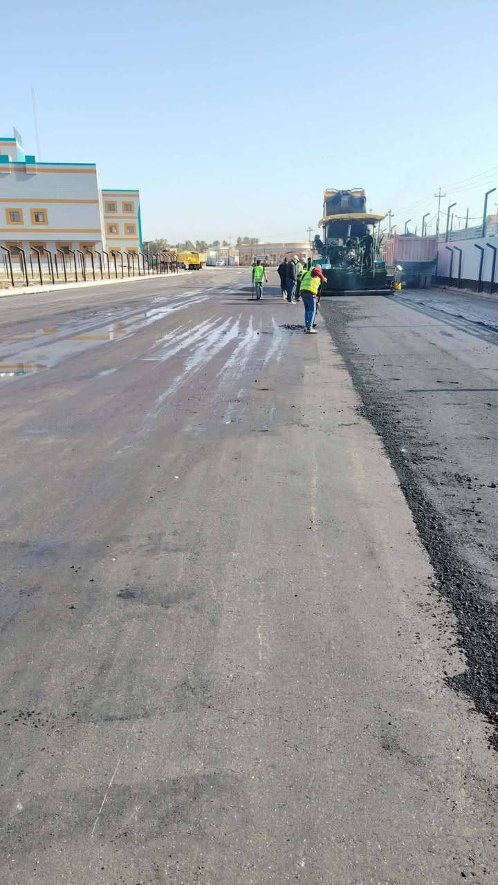 السلام عليكم نحن شركة لتبليط وأكساء الطرق والمزارع والمجمعات السكنية نوفر لكم جميع الخطط الطرق وهندستها اذا كنتم مهتم بخدماتنا لتواصل والاستفسار التواصل على الرقم  
***********
