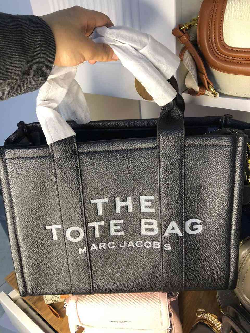 عندي جنط أكثرهن كوبي لماركات وتصفية محل سعرهن بسعر الجملة واقل
للمراسلة وبعد اكو موديلات 
***********
