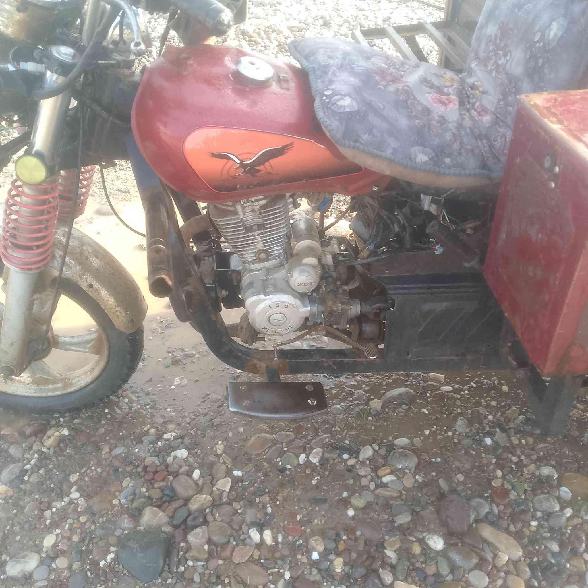 ستوته للبيع موديل 21 مكاني كياره
السعر 850 رقم الهاتف***********
