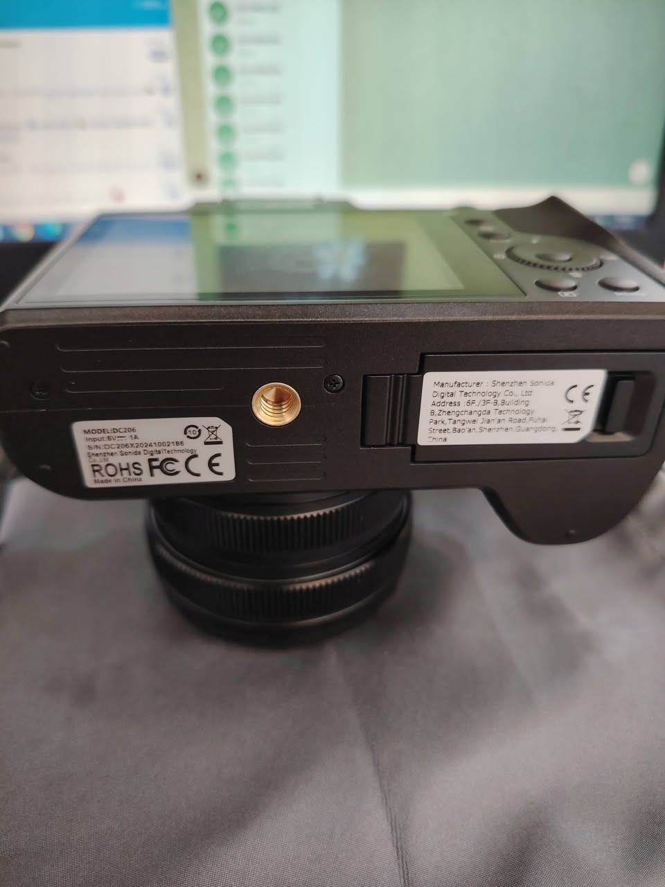 كامره للبيع جديد غير مستخدم شاشه لمس كبل كامره زوم متحرك مع رام 4 كيكا السعر 165 مع التوصيل للأستفسار خاص او على الرقم واتساب ***********
