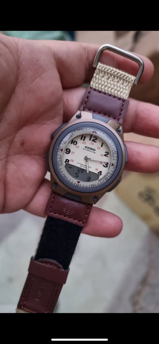 ⌚ ساعة كاسيو CASIOرجالية فخمة
تصميم كلاسيك + سبور بنفس الوقت 🔥  

هيكل قوي بلون ذهبي مطفي مع سوار جلد بني أنيق  

تجمع بين العقارب والشاشة الرقمية لراحة أكثر بالاستخدام  

✔️ مقاومة للماء  

✔️ بطارية تدوم لسنوات  

✔️ مناسبة للطلعات والاستخدام اليومي  

✔️اناره

💰 السعر: 23 ألف فقط  مع توصيل

🚚 توصيل متوفر لكل المحافظات  

📩 للحجز راسلنا خاص


**إذا كنت صاحب هذا الإعلان وتريد حذفه لأي سبب، رجاءا أرسل رسالة إلى الدعم الفني**