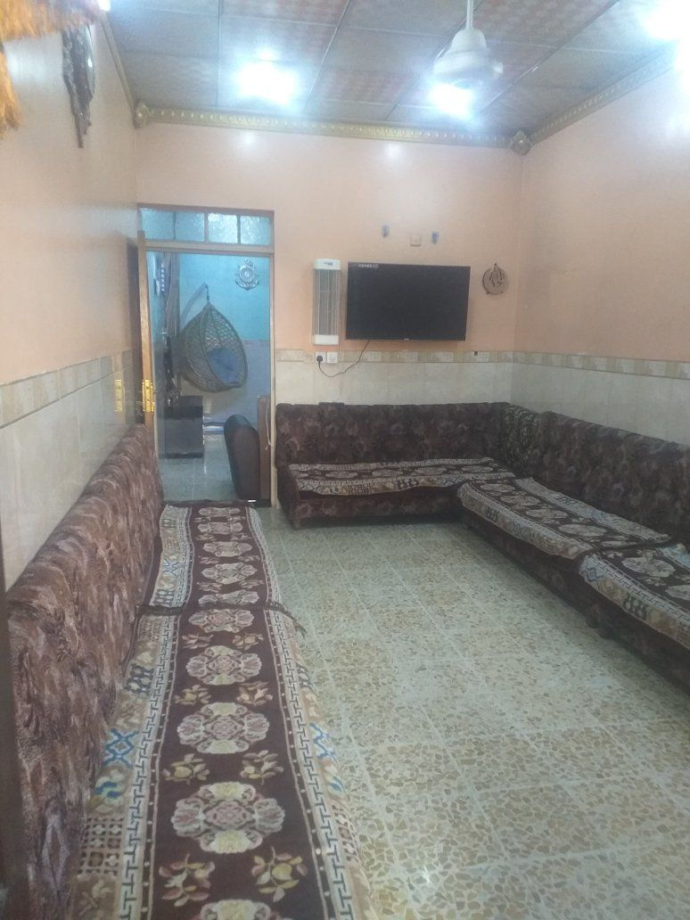 ديوان عدد 2 للبيع بسعر مناسب للتواصل اتصل 
***********
واحد 10متر وثاني 7 متر
