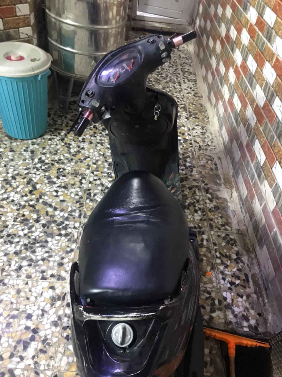 يالله
دراجه للبيع 
ثعلب 
لا تنقيص لا تبخير مكينه نضيفه 
مكفوله من مكينه من كلشي 
كهربائيات شغله دراجه نضيفه نقصهه بس كابريتر ابيع مراوس شعدك نزل دراجه شغاله 
العنوان بغداد فلكه حي النصر رقمي *********** متواجد خاص 
السعر 400 وبيهه مجال حك الجيه
