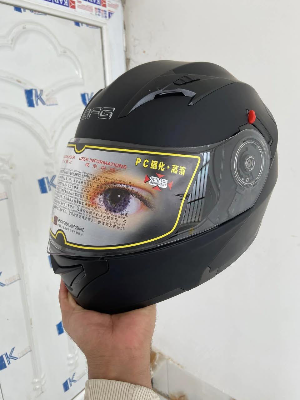 السلام عليكم بيع مستعجل
خوذه DFG لون مميز اسود طافي

جديده غير مستعمله عضم عاج جداً قويه ويوجد فيها فتحات تهويه 

فك قلاب دبل جامه شفافه وداخليه مضلله 

مكاني الرمادي قرب جسر فلسطين 

السعر 40وبيها مجال بسيط

للأستفسار خاص متواجد 24ساعه


**إذا كنت صاحب هذا الإعلان وتريد حذفه لأي سبب، رجاءا أرسل رسالة إلى الدعم الفني**