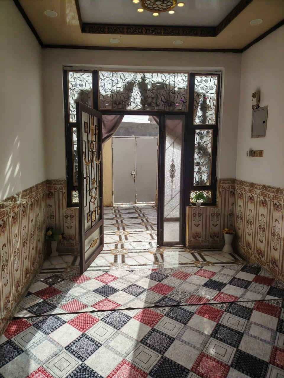 دار للبيع الموقع خلف كراج الرميثة  الموحد  زراعي
المساحة 115م.   بناء طابوق مسلح غرفة نوم وحدة مطبخ هول براني صحيات داخلية وخارجية للا ستفسار اتصل على رقم الهاتف حــــــــــــيدر الظالمي ***********
