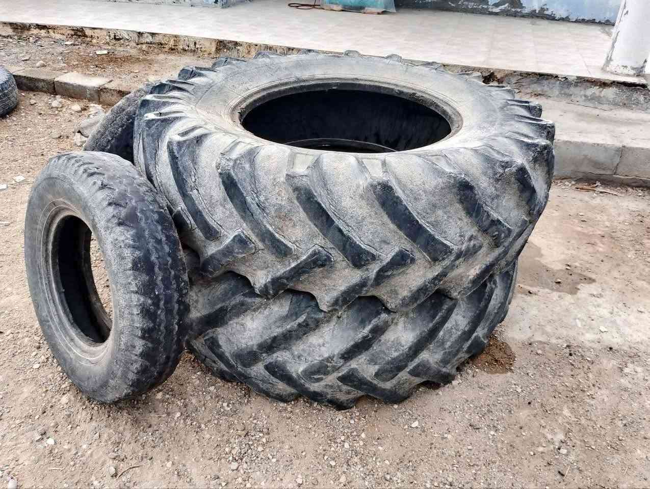 السلام عليكم 
تايرات عنتر للبيع 
نص عمر 
تايرات نضاف 
المكان ديالى 
حجم 30/18
السعر على الرقم ***********
