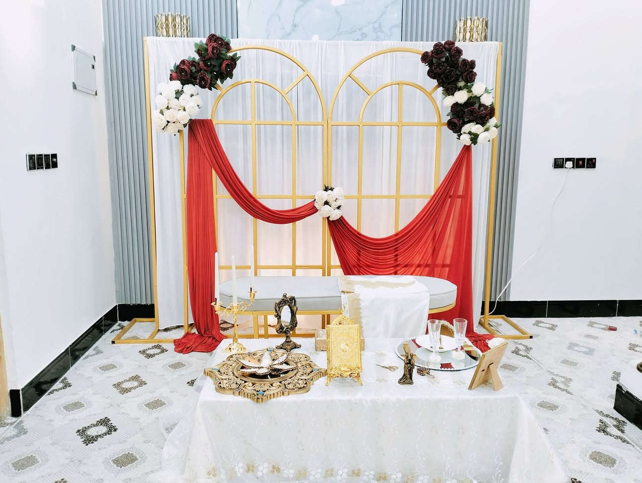 مشروع كوشات للبيع في الشطرة 
كوشات للببع تحتوي على التالي : شازلون حديد عدد 2 ، استان حديد 2 ، قوس معيني عدد 1, شمعدان حديد ابو 5 كلوبات عدد 2 ، شمع دان حديد ابو 5 كلوبات مربع عدد 2 ، اقماش نوع فيزون متعدد الالون ( ابيض ، احمر ، ذهبي ، ازرق ، وردي ، ازرق ، بنفسجي ،ماروني امايون ، احمر ) قياسات من 8-10 متر ، ورد انواع ( باقات و اغصان شبوي ، وعدة انواع ) الاكسسورات على ميز انواع هواي صواني بياضات اكلاصات شمع كلشي ما تحتاج كلهن جاهزات .
#اني_مكلف بالنشر التفاصيل 
للاستفسار من صاحبهن اتصال او واتساب  *********** 
العنوان - ذي قار - الشطرة .
