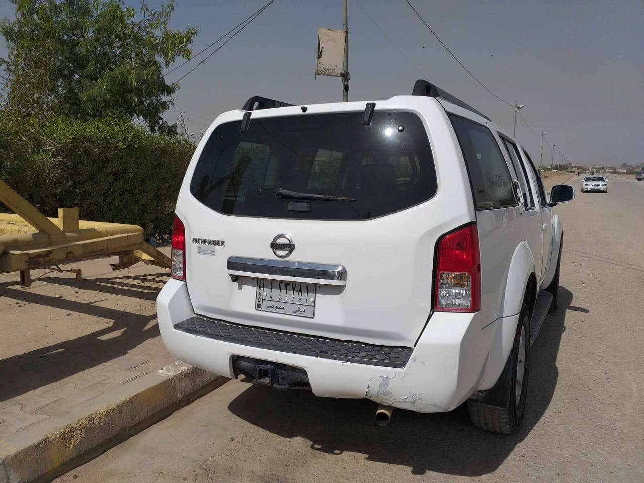 سيارة نيسان بافندر موديل 2008 رقم ديالى مشروع وطني لون أبيض ضررها الجاملغ عكس السائق السعر 90 وبيها مجال حك الضيافة 
مكانها بابل الإسكندرية 
ت ***********
