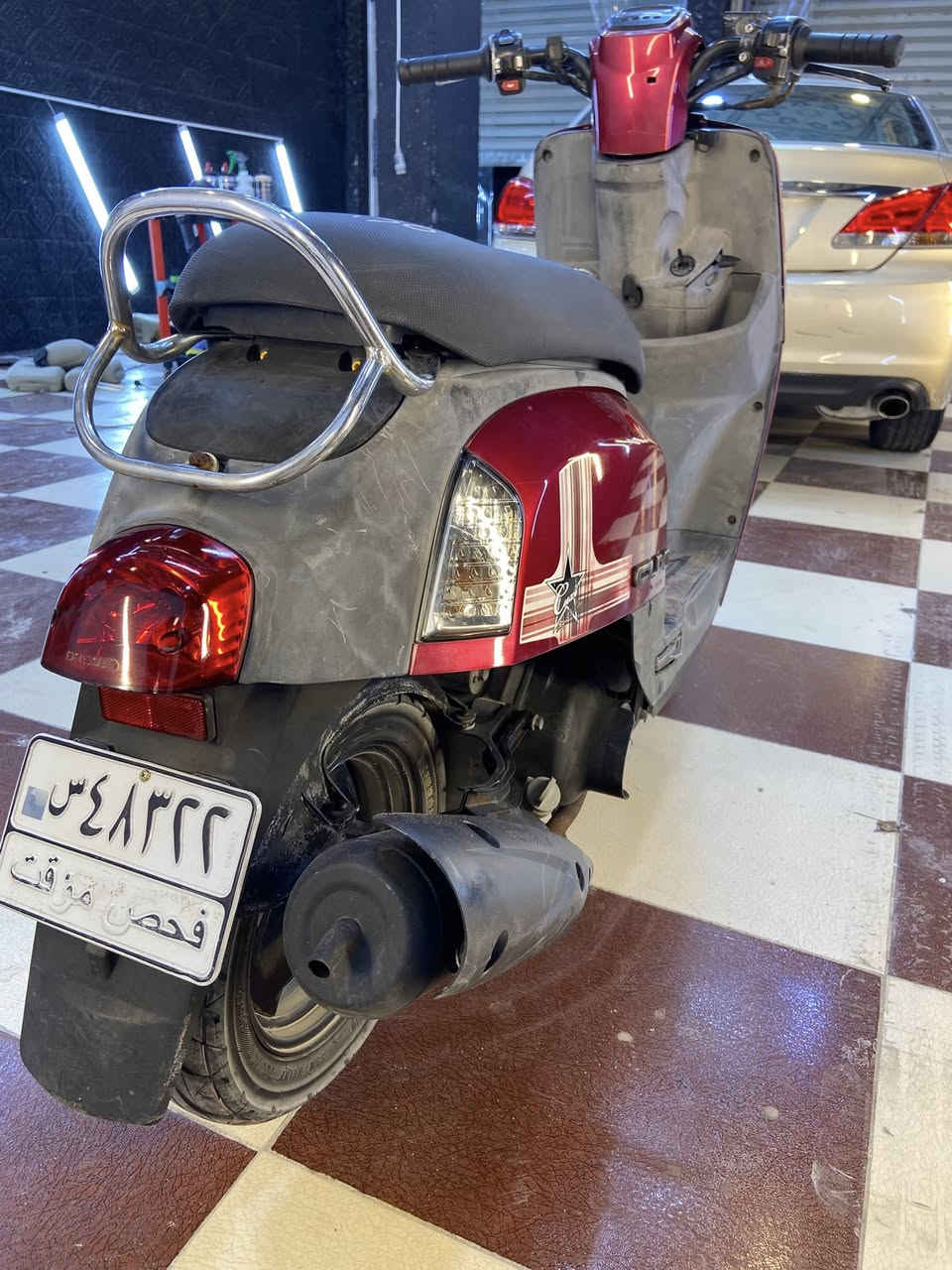 ماكس بوليسي نوزل مديل 2009دراجه صار 3ايام طالعه من رمبه الله شاهد كفراتها بلادي كلهن ختم واحد مختمه تخبل مشيها شلعتها تشك الكاع بيها منفذ شحن ثنين وبيها لايت زنون السعر مليون و200 وبيها مجال العنوان بصره ابو الخصيب سوك محيله رقم تلفوني ***********
