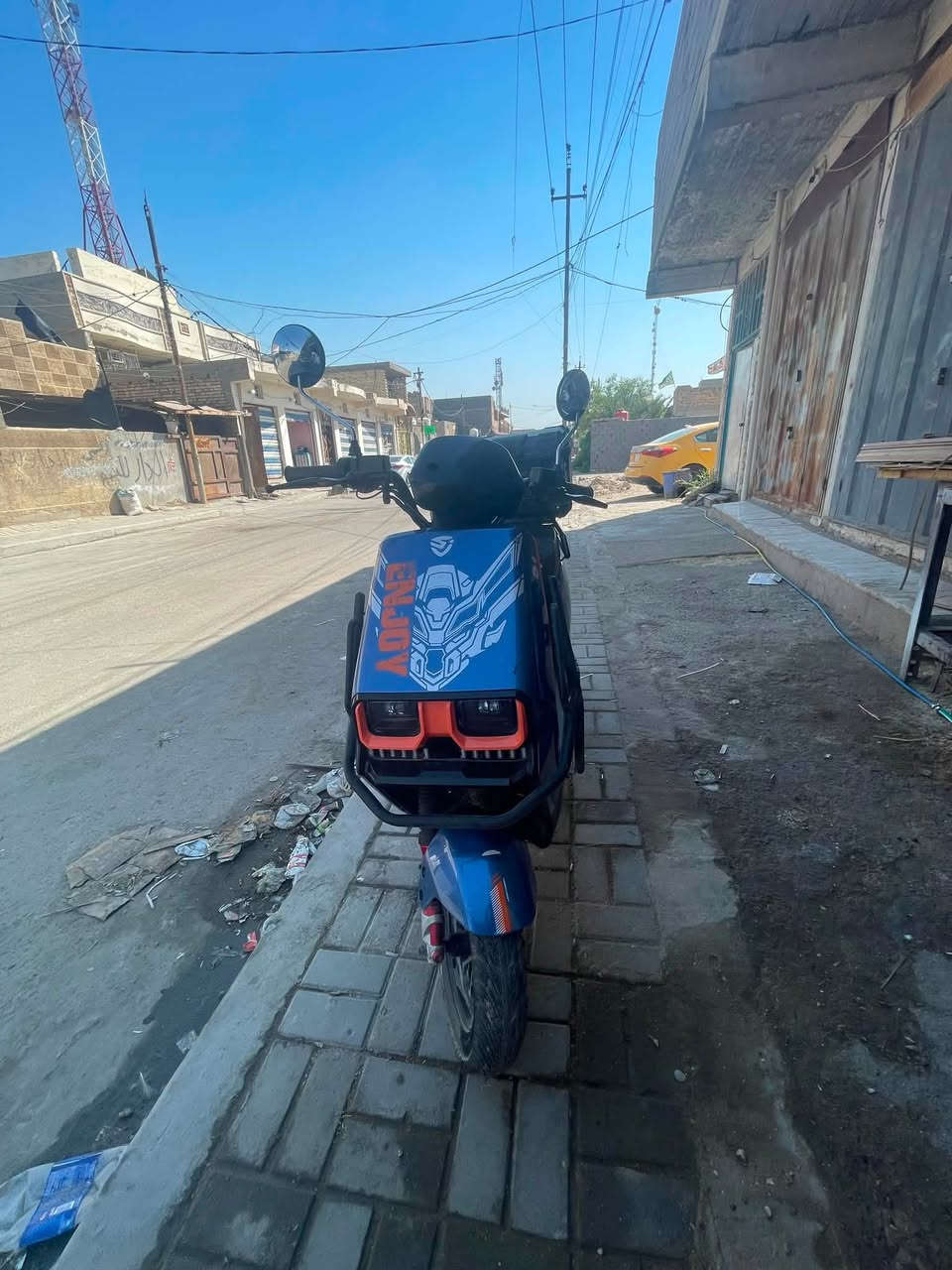 دراجة شحن
4 بطاريات 
سرعة 40-60 
ثلاث تبديلات (نمر ) 
النمرة الاولى 40 km
النمرة الثانية 50km
النمرة الثالة 60km
بلشحنة الوحدة تمشيك 50 كيلو 
دراجة منزلنها على ايدي 
ماخذها بشهر 11

سعر الدراجة 600ألف وبيها مجال 

للتواصل على الرقم التالي
***********
