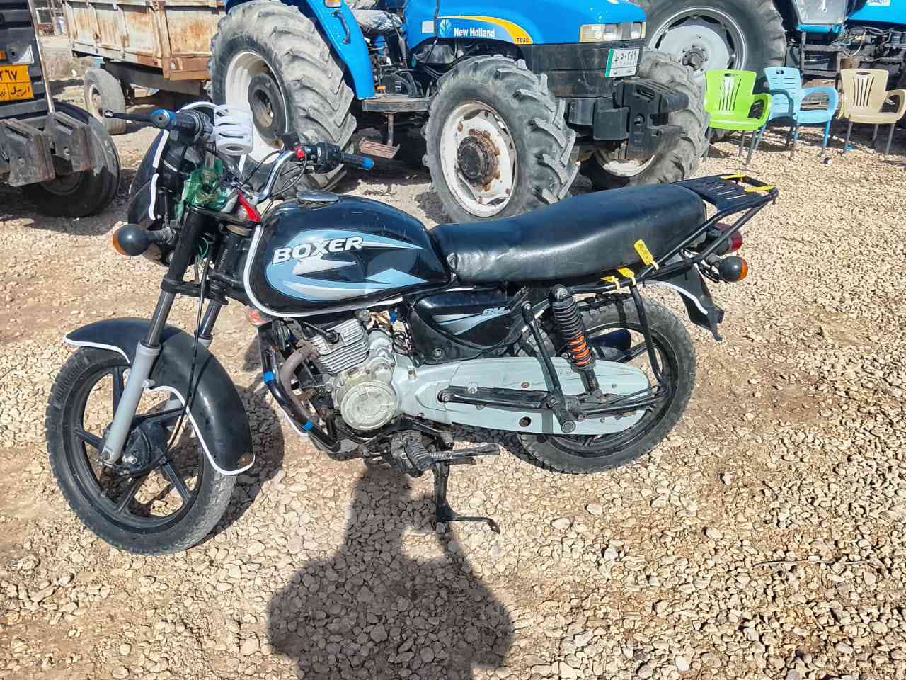 بوكسر للبيع اوراق اصول الموديل 21 500 وبيها مجال عنوان باب الحمزه الغرب استفسار رقمه موجود ***********
