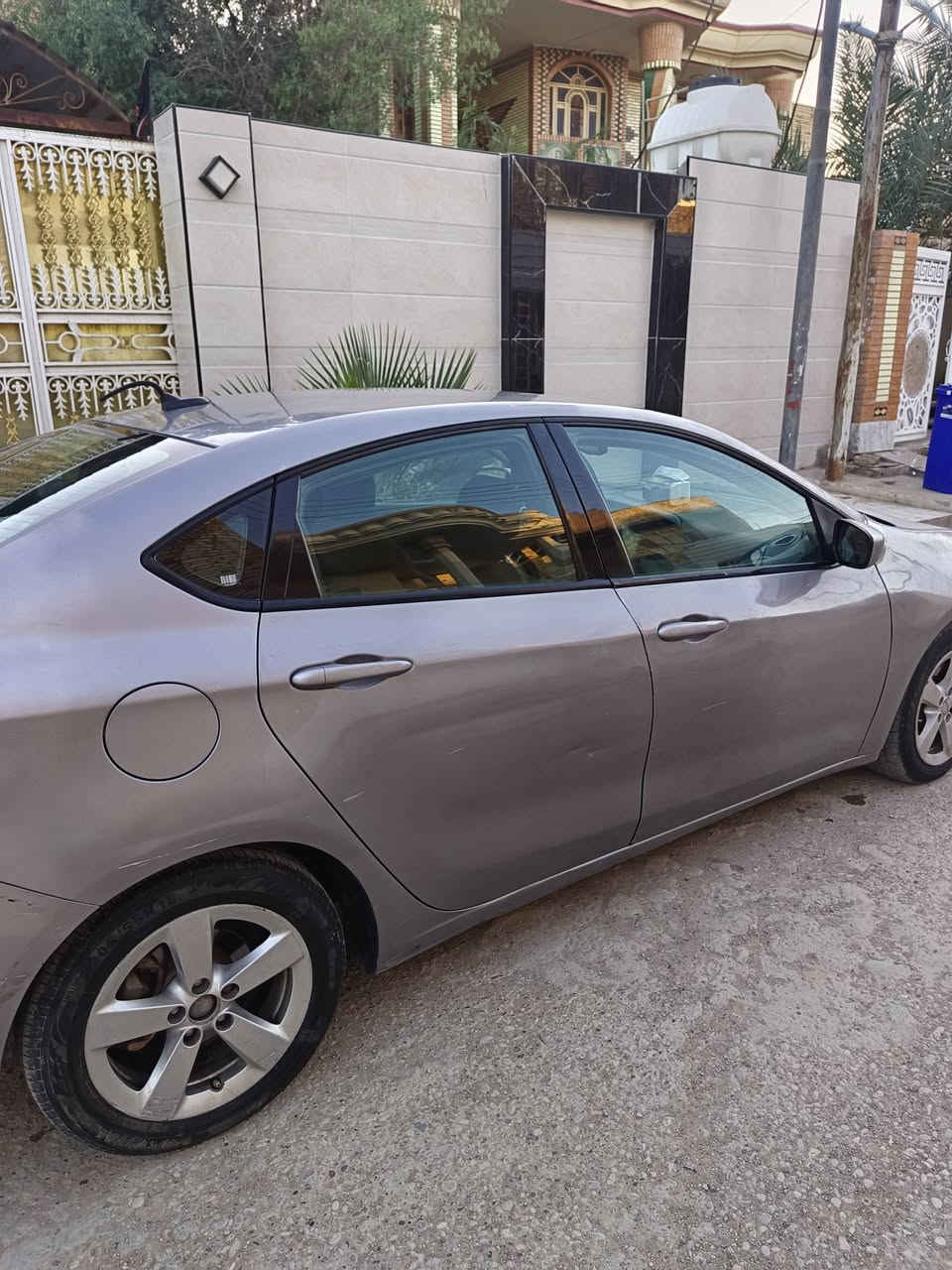 دوج دارت للبيع موديل 16. محرك 2000 
رقم ميسان . السيارة باسمي 
تبريد شغال  . السعر 67 ورقة 
للاستفسار الاتصال على ***********
