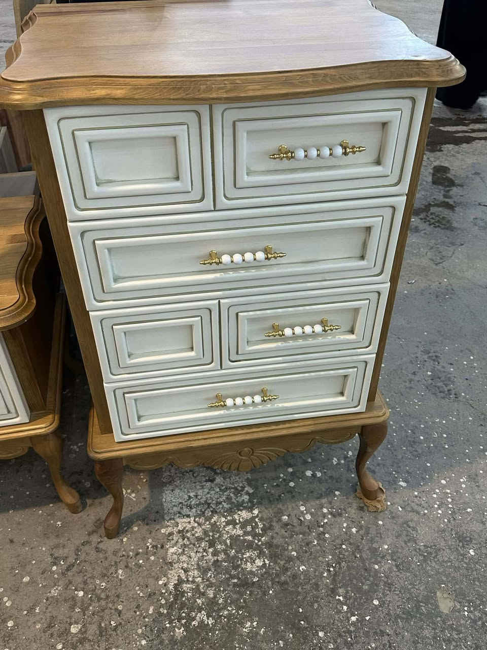 ‏✨ غرفة  كانتري زان اصلي صبغ حراري مودرن 9 قطع ✨  نظام أبواب هايدروليك  بروفايل فاخر سرير بمخزن عملي  ضهر بلوك  جام برونزي أنيق   قماش وتر بروف أصلي  سرير مخزن جك  ✨ نظافة 💯  
شد ونقل مجاني داخل بغداد  توصيل للمحافظات بأسعار رمزية‏


**إذا كنت صاحب هذا الإعلان وتريد حذفه لأي سبب، رجاءا أرسل رسالة إلى الدعم الفني**