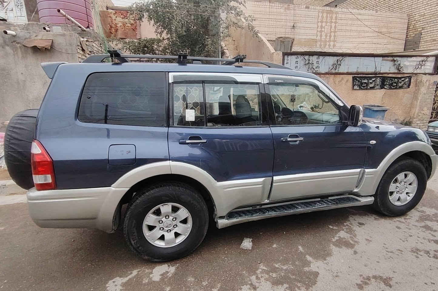 السلام عليكم سياره باجيرو 2006 مكينه 3000 مكينه وكير شرط لا تنقيص ولا تبخير كرهبائيات كله شغاله شرط 
1_سياره باجيرو موديل 2006
2_مكينه 3000
3_تخم تاير جديد
4_صدر جديد
5_تخم بلك الأصلي
6_تخم واير بلك مجاول
7_تخم نزول جديد
8_تخم جبن بلك او مجول جديد
9_كنمريسر وروله جديد
10_ كرهبائيات سياره كله شغاله حتى دواخل كلوب باب بطن كله شغال من الاخير
11_باتري جديد ٩٠ انمبير
12_ مري شفط 
نواقص السياره. فقط
 (غاز التبريد) عند فتح الكنمبريس طار الغاز. فقط
سياره وين يعجبك اطلع. ٩٠ وبيه مجال قليل
مكان بغداد الحسينيه رقم الهاتف ***********
ما يعجبك سعر اترك تعليقك بذكر
 صلاة على محمد وآل محمد
