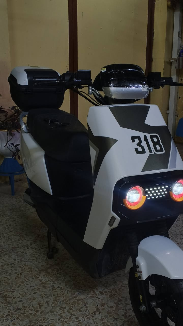 السلام عليكم للبيع دراجة318 غني عن التعريف شرط كلها وين مايعجبك جيكها السعر 650 للتواصل ***********على خاص عنوان موصل حي صدام
