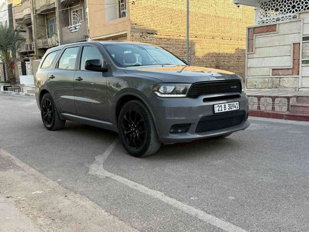 دوج دورانكو GT
للبيع او المراوس
الموديل : 2020
المحرك : V6.  3.6L . 
اللون : اسمنتي . 
الرقم شمالي 
* 7 راكب .كشنات منفصل سياحي
* رادار امامي مع مانع تصادم. 
* تحذير الخروج عن المسار . 
* تحذير النقطة عمياء  .
* نظام تحذير عند التقاطعات.  
* نظام تقليل الضجيج داخل المقصورة. 
* مرايا تعتيم ذاتي. 
* نظام الصوت من الپاين 10 سماعة. 
* ويل كروم قياس 20 انج.
* شاشه 
* نظام الخرائط (GPS).
* كير شفتات بالستيرن. 
* المصابيح الأمامية LED.
* كشافات الضباب LED. 
* دخول ذكي. 
* بصمة ابواب .
* تشغيل بصمة .
* تشغيل عن بعد.
* الصندوق الخلفي كهربائي.
* فرش المقصورة الداخلية من الجلد 
* المقاعد الأمامية كهربائية
* حساسات امامية. 
* حساسات خلفية. 
* مكيف خلفي مع وحدة تحكم منفصلة. 
* تدفئة ستيرن. 
* مانع تصادم خلفي.
* بلوتوث تلفون. 
* محدد سرعة. 
* نظام سبورت .
* نظام ايكو اقتصادي.
* نظام اوتو ستوب .
* نظام مانع للانزلاق. 
* نظام التشغيل والاطفاء الاوتوماتيكي ( Auto Start System ).
السيارة مكفولة [كلين] المكان بغداد،، الدورة/*********** بغداد, العراق
