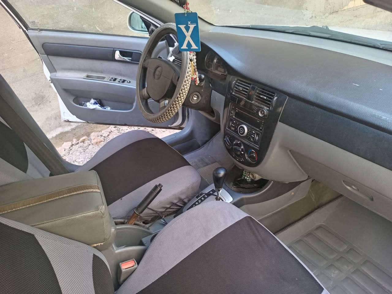 اوبتره2011 للبيع مكينه وكير تمام  تبريد وحداديه جيد جدا قطعتين صبغ سنويه باسمي رقمي ***********
