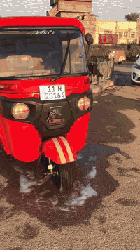 سلام عليكم تكتك للبيع 2017 تكتك رقم وسنويه ومصبوغه صبغ عام محرك 20 اليحب يتواصل ***********
