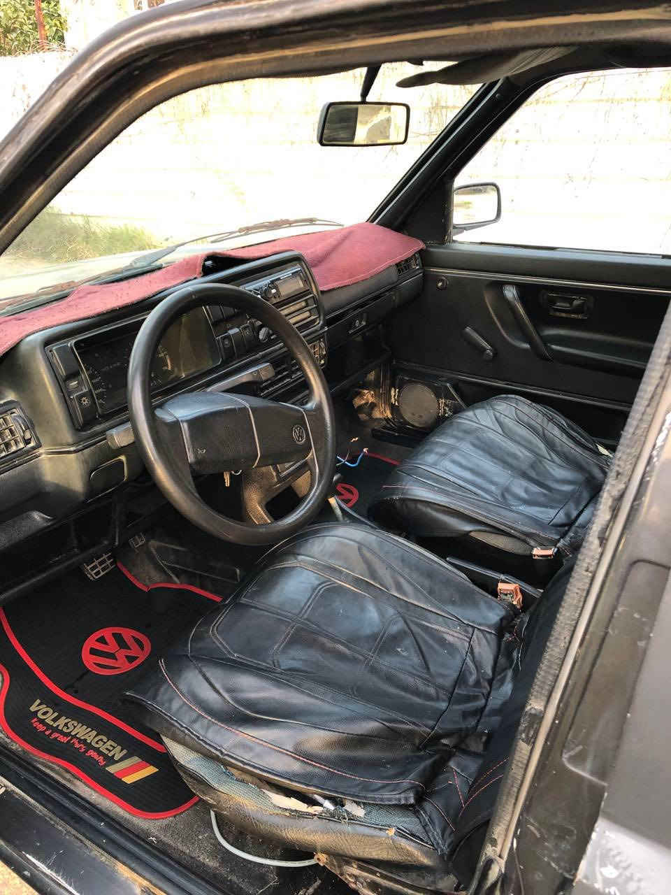 كولف عضم موديل 1991 سيارة كير أوتوماتيكي مكينة جديدة كير جديد20 وبيها مجال هذا رقمي ***********
