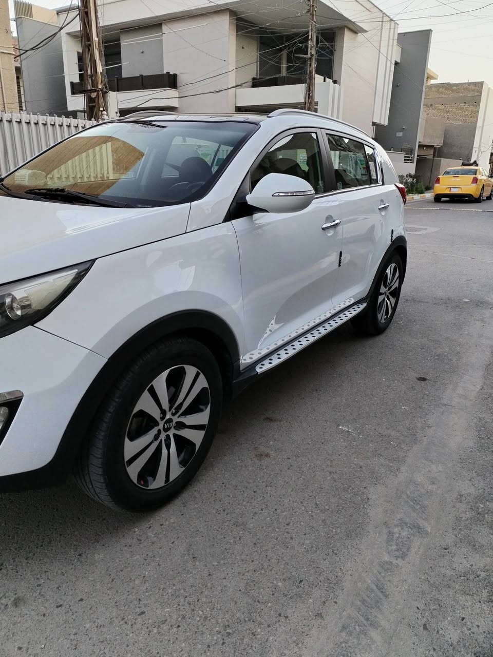 كيا سبورتج خليجي موديل 2014  السياره فول مواصفات محرك 2000 بصمه بنيراما كشنات جلد بيه صبغ بنيد السعر 150 مكان السياره بغداد رقم هاتف ***********
