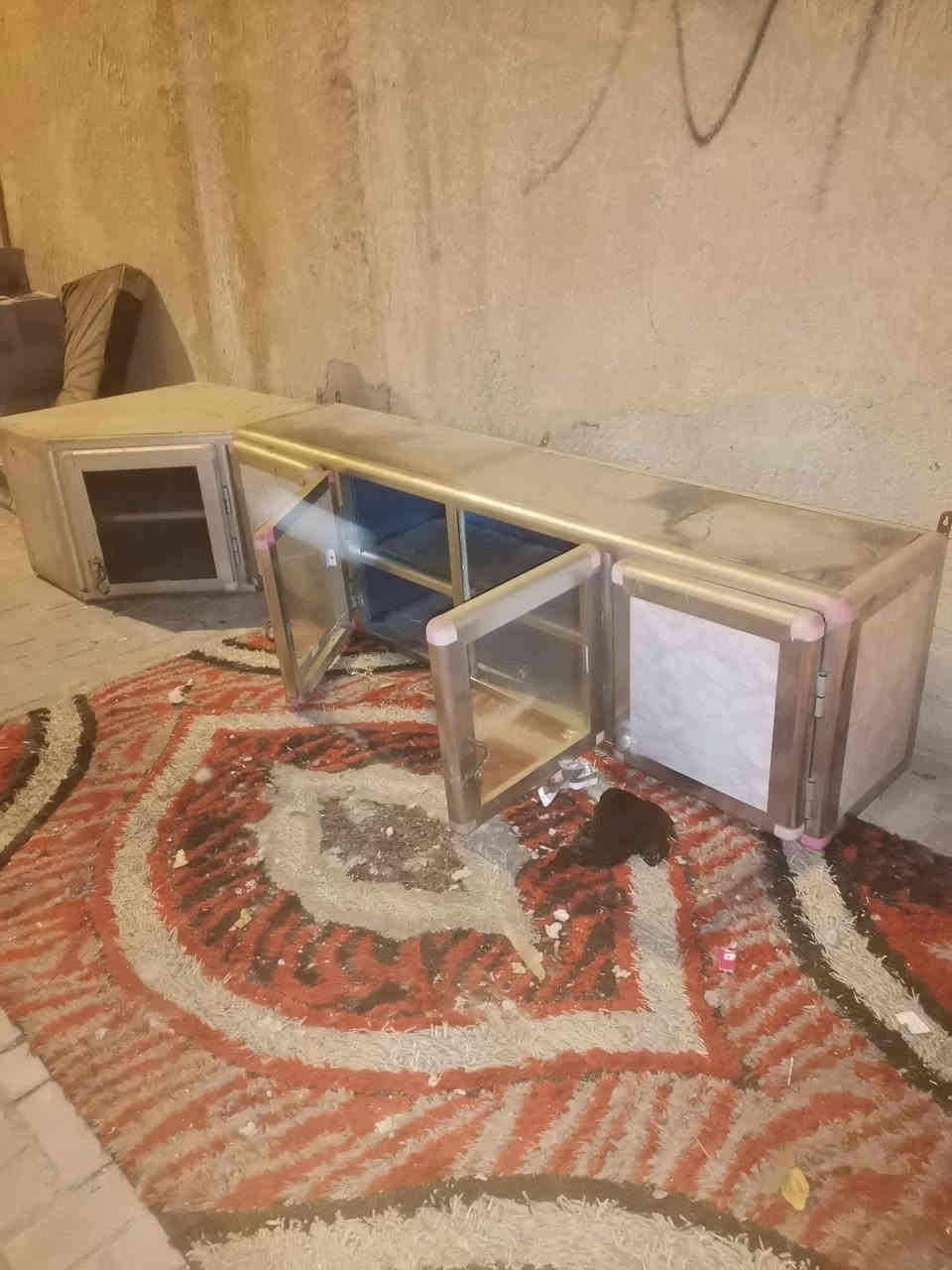 كاونتر مستعمل تعليك طول ثلث أمتار سعر 130 الف معاا سنك مكاني قبله حي جامعه شارع مستشفى طفل *********** البصرة, العراق
