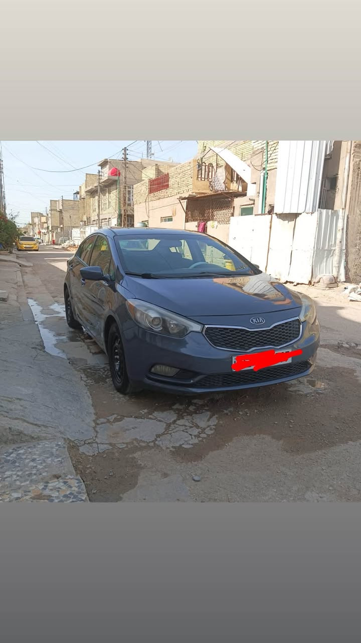 السلام عليكم سياره كيا فورتي مكينه دوش 2000خير من الله سياره مال بيت جاهزة من كل نواحي ماتحتاج اي صرف وبالاضافه الى منضومه غاز شرط شادهه باربيل تنسى هم البانزين وجاهزه حادثهه بنيد وبارد جاملغ الايسر رقم أربيل تحويل ثاني يوم السعر (105) كله مكفول وجاهزه مكاني بغداد البلديات الرقم ‭***********‬

