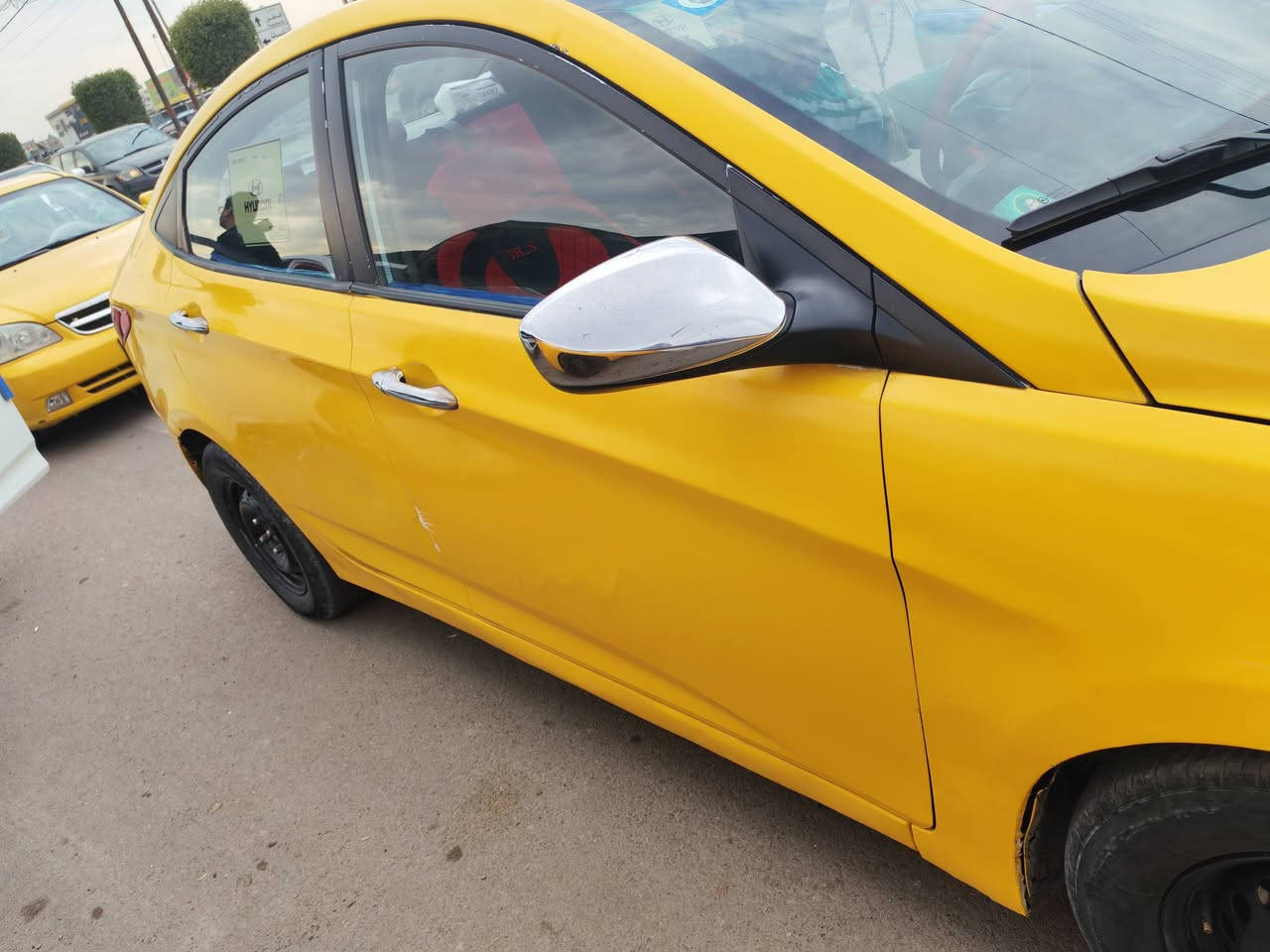 سلام عليكم اكسنت موديل 2012    محرك1600  GDI   وارد كندي  امريكي تحتوي على  منظومة غاز ٦٠ لتر  سياره خير من الله جاهزه  بوجهك للشارع  تبريد تدفئه كله شغاله وجديد  سياره مال جني تبديل قطعه وحده باب الصدر  وموجود الاصلي
شاشه تحكم  ستيرن مانع انزلاق IBS    رقمه مميز   السعر ٨٠  وبها مجال حك الجيه  التواصل اكثر رقم الهاتف *********** متواجد فيس واتس
