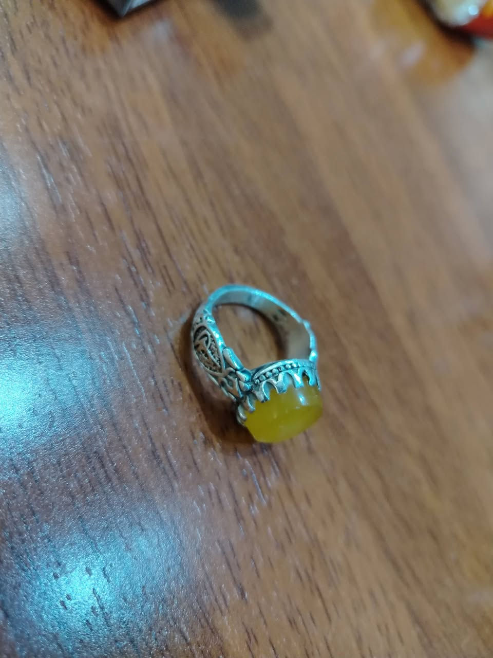 السلام عليكم مجموعه محابس ابيع شلع فضه ثقيل واحجار كريمه السعر 250الف قفل مكاني البياع ***********
