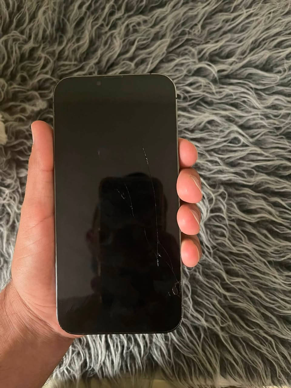 ‏iPhone 13 Pro ماكس تك ذاكرة 256 
لون رصاصي بطارية 94 
بي فطر بالكلاس مال الشاشه
مايثر شي شرط 
الأسعر خاص جهاز نضيف حيل 
***********
