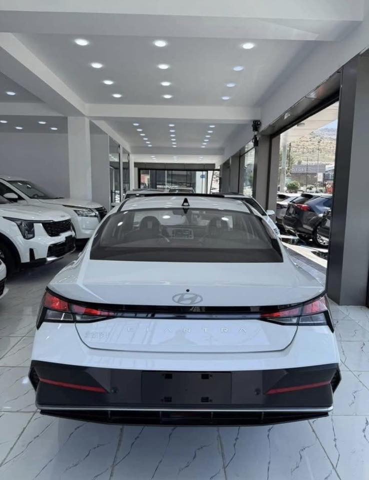 السلام عليكم النترا زيرو مكفولة من الشخط

موديل2025

سياره مكفوله كفاله عامه ما شية ١٣ الف

رقم  اربيل باسمي تحويل ثاني يوم 

سياره مكفوله كفاله عامه مواصفاتها :

فتحه سقف 

كروز سرعه 

تحكم ستيرن 

انضمه قياده 

سايد بريك دكمه 

لايت زنون عدسه 

عينه ديجيتال 

تبريد قطعتين 

حساسات امامي + خلفي 

كشنات جلد داخل اسود 

تجي بمحرك 1500 دبل

تجي بمواصفات 1/1

السعر 145

***********
