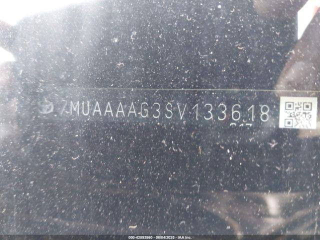 السلام عليكم 
كورلة كروس موديل 25 بانزين وارد امريكي سياره حاليا بالامارات تدخل شهداء وحرة.  للبيع. السعر 95 مطروحة بالامارات  ***********
