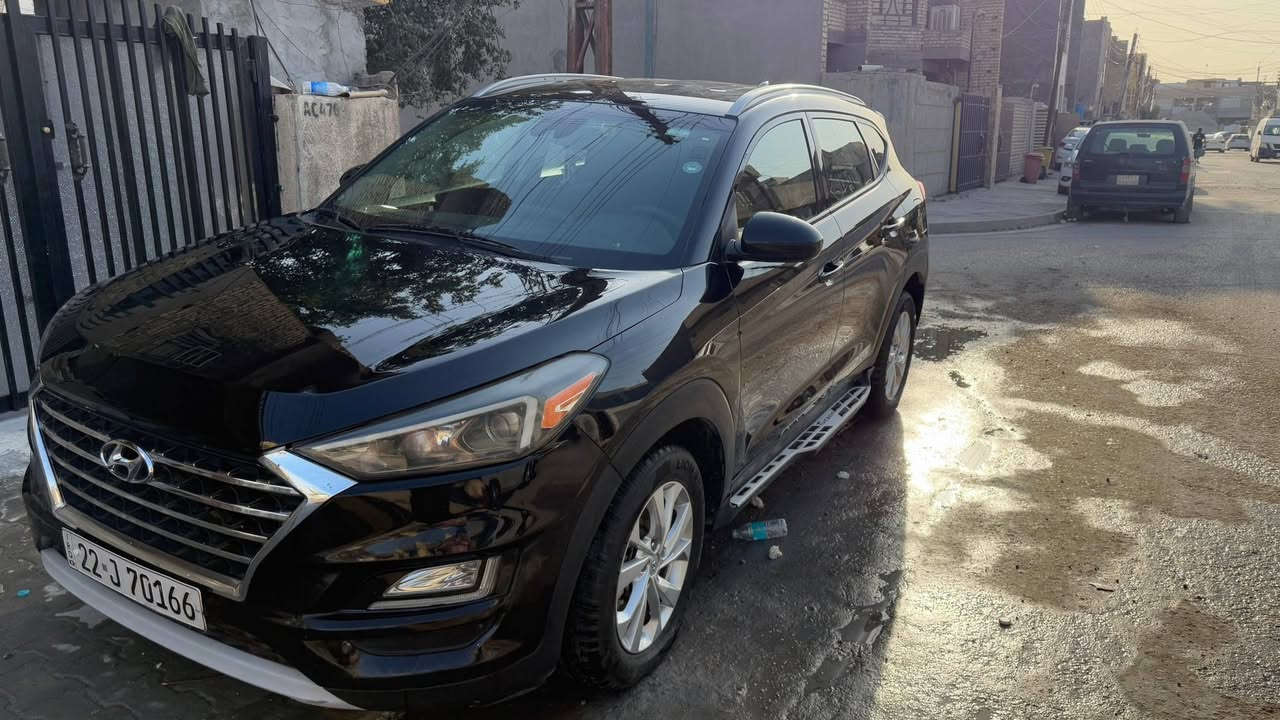 السلام عليكم
توسان21 وارد امريكي حادثها تبديل دعامية امامي فقط 
فول مواصفات ما عده البانوراما السيارة جاهزة من كل شي خير من الله رقم اربيل 
مكانها بغداد الدورة رقم الهاتف 
‏‪0780 974 5668‬‏
