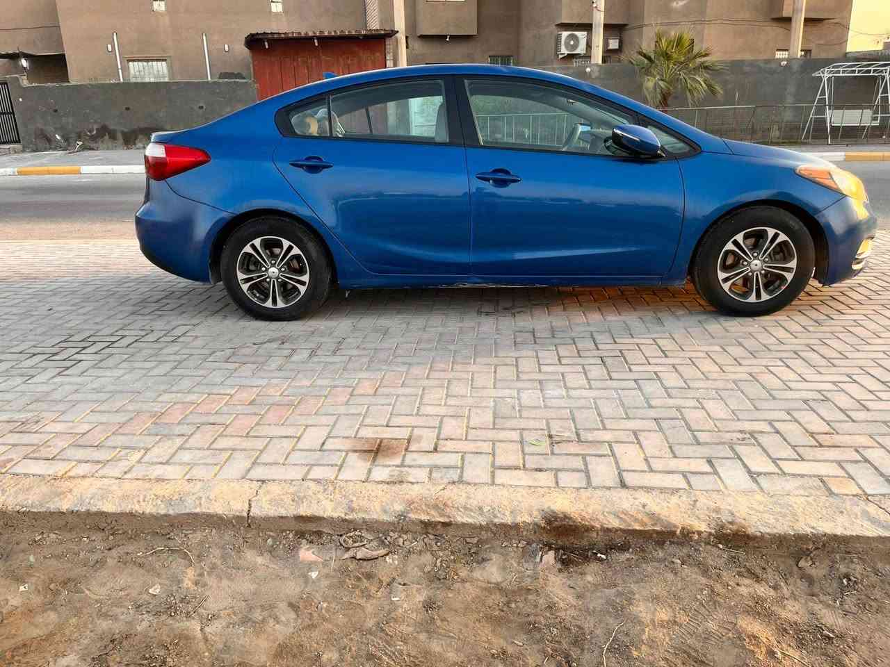 سلام عليكم فورتي ١٥ كفالة من ضربة بيع فقط
***********
