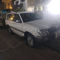 لاندكروزر • ٢٠٠٤ • شهداء