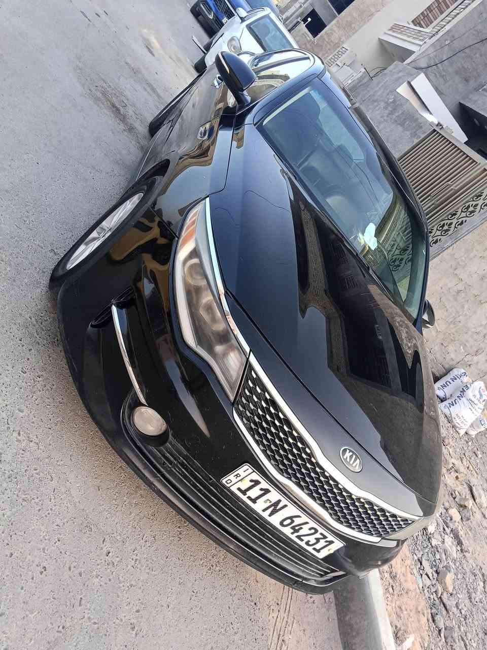 كيا اوبتيما موديل 2018 فئة S
رقم بغداد بأسمي سنويتها لحد 2030 
ماشية 115 ميل مكينة بلادية ما مفتوحة 
مكينة كير تبريد كهرائيات حدادة كله كفالة 
مواصفاتها شاشة . كامرة . كشنات جلد 
كشن كهربائي . مانع انزلاق . رادار جانبي
ايرباكات كلهن سليمات فقط بردة 
عليها ادامة باتري جديد و تايرات جدد و حدادية 
مكاني بغداد / الغزالية 
رايدها ب 117 وبيها مجال
***********
