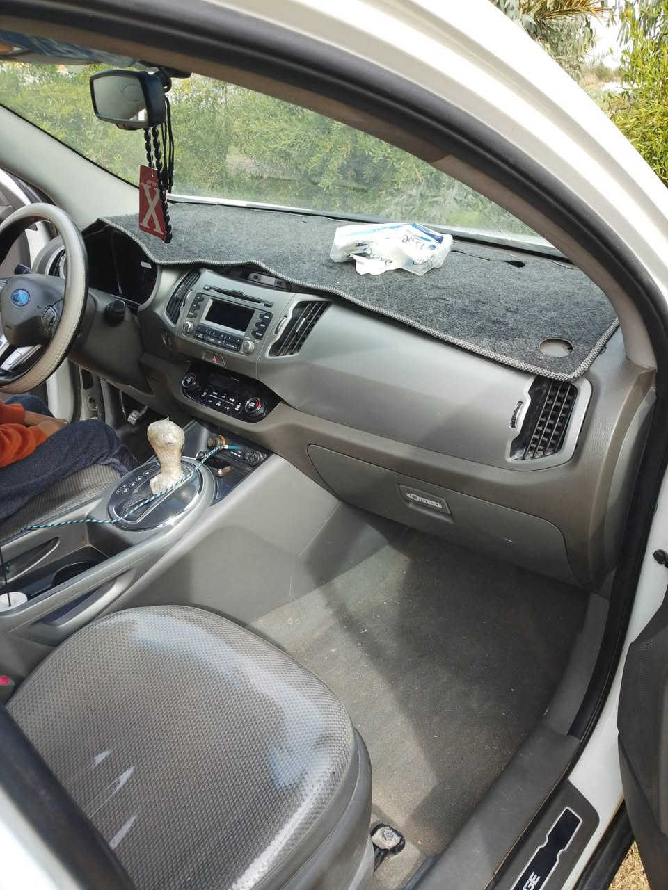 اسلام عليكم اسبورتج فول مواصفات رقم بقداد  تحويل ثاني يوم السياره كفاله عده بل الجاملق اليمنه الخلفي اشويه صبق والباقي كفاله موديل 13 السياره احله من الصوره مكاني ناحيه الرشيد باقي التفاصيل *********** فقط واتساب والسعر 158 اوبي مجال
