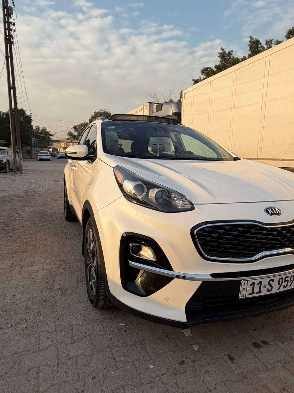 سبورتج 2021 وراد امريكي سيارة مواصفات EX فول مواصفات  بنراما بصمة صندوق كهرباء تدفأ استيرن بالكشنات  سايد بريك بصمة ماشية 42mi  
مكينة 2400 GDi
السيارة كلين صور الحادث موجودة داخل المنشور 
مكان السيارة بغداد 
السعر ٢١ الف وبيه مجال
للاستفسار الاتصال على الرقم
***********واتساب
***********اتصال
