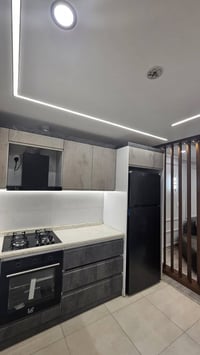 مؤثث VIP • ٣ غرف • أربيل شارع ١٠٠ متر